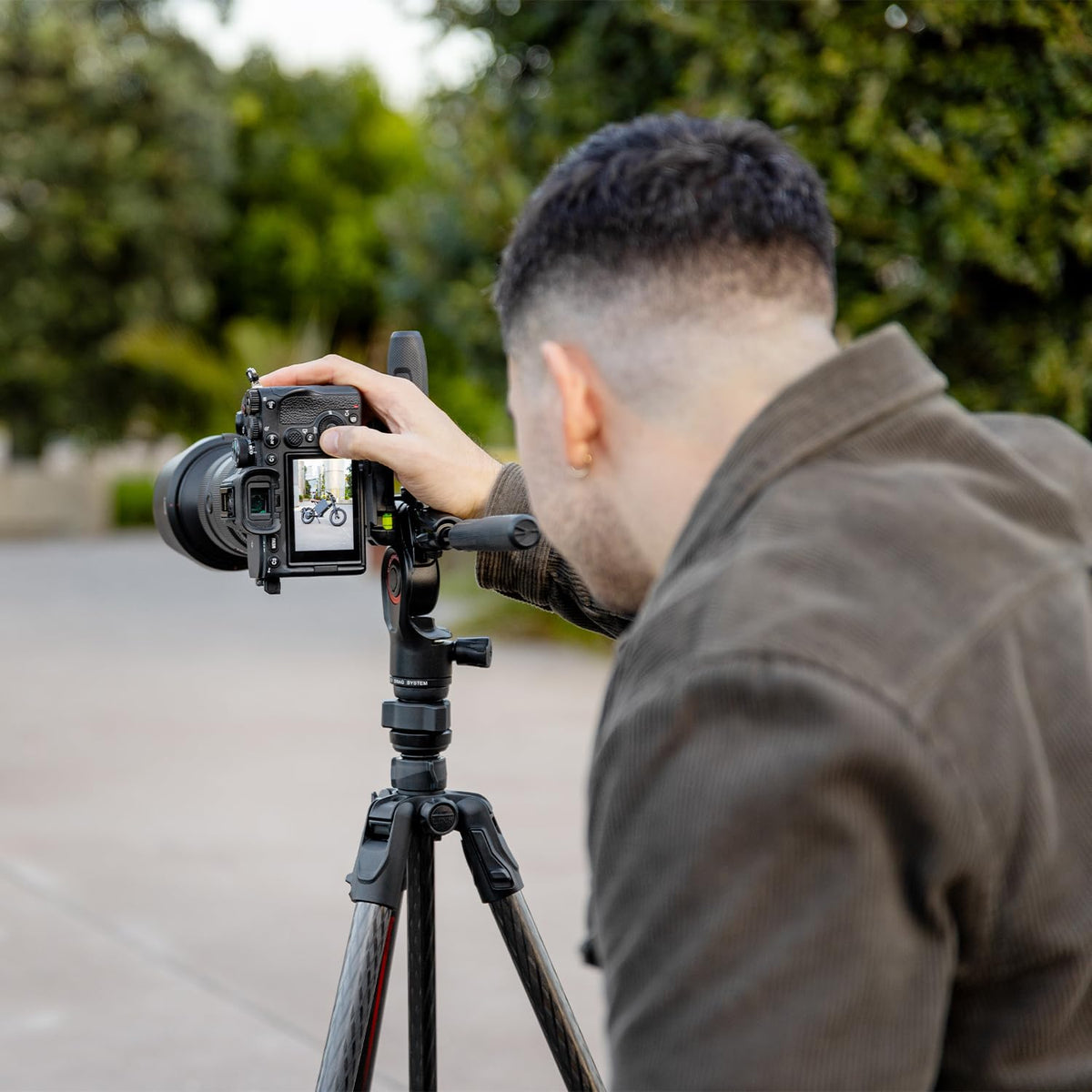 Carbon Fibre Travel Tripod Kit with 3-Way Fluid Head N108