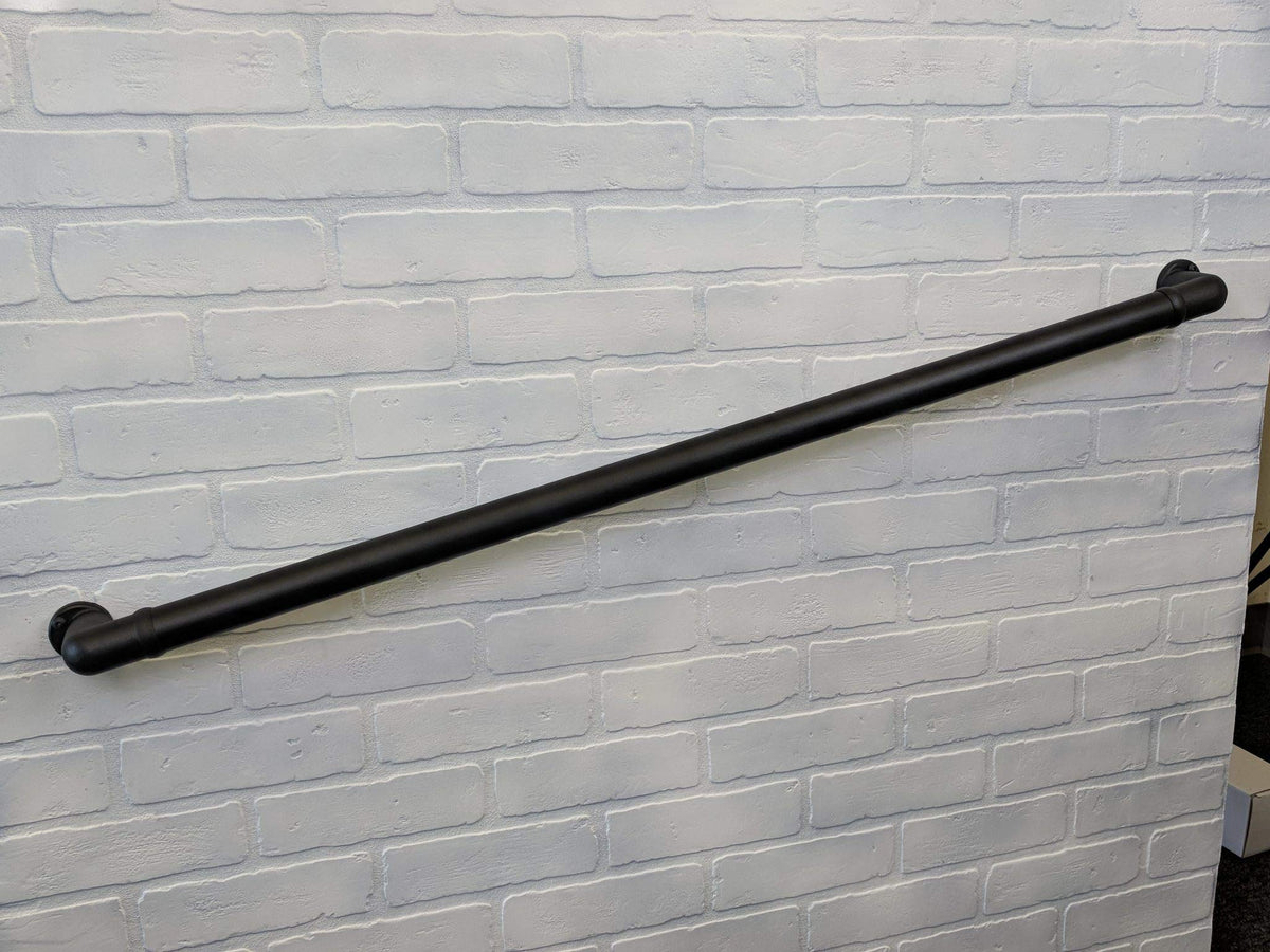 6' Texture Black Handrail Section with Returns N104